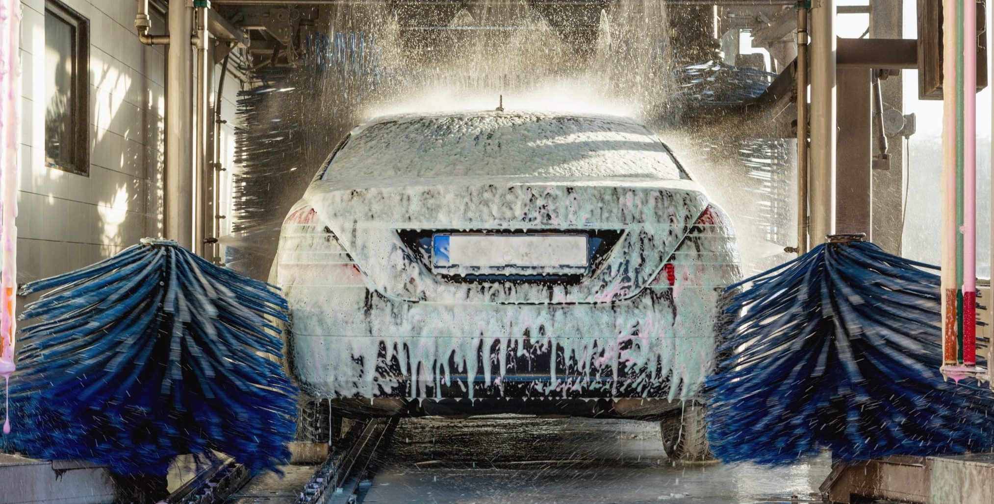 Guide til bilvask: vasker vinter-skidtet af din bil | Bilbasen