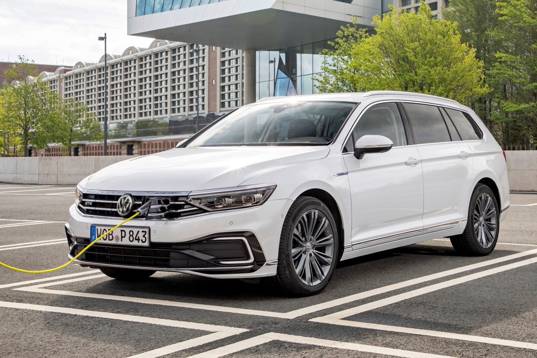 the-new-volkswagen-passat-gte-variant-bilbasen-blog