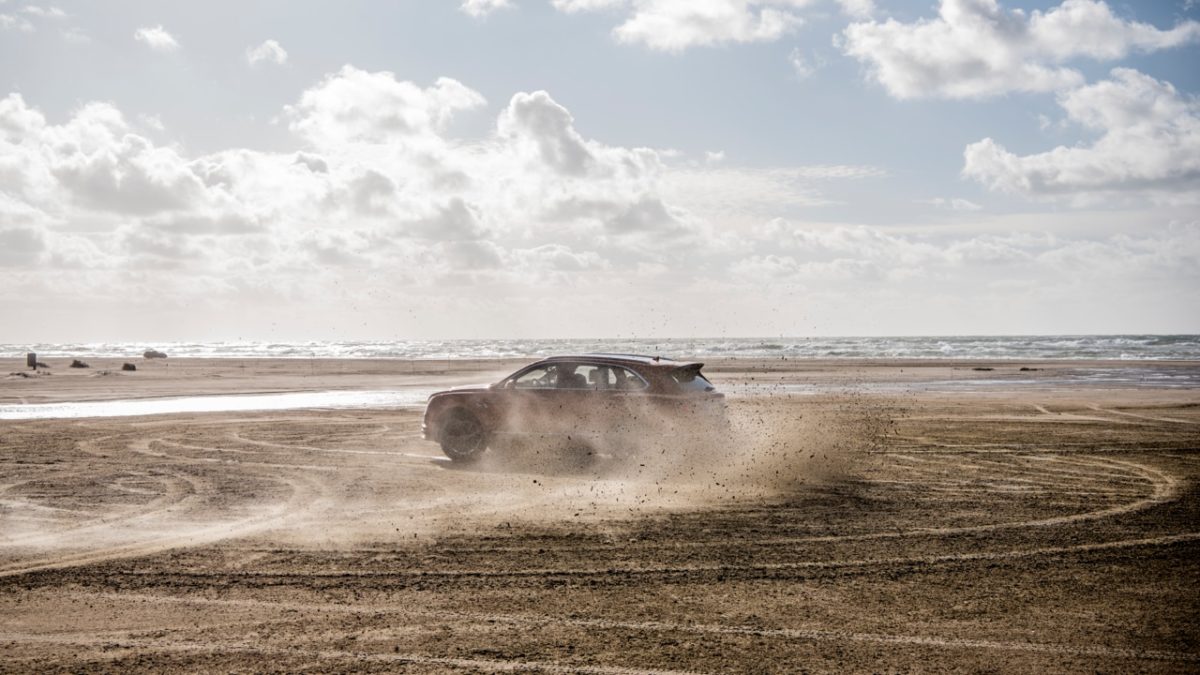 tweet kalk vagt Top Gear Danmark: Flyvende Bentley og Mikkel Kessler, vi ser første afsnit