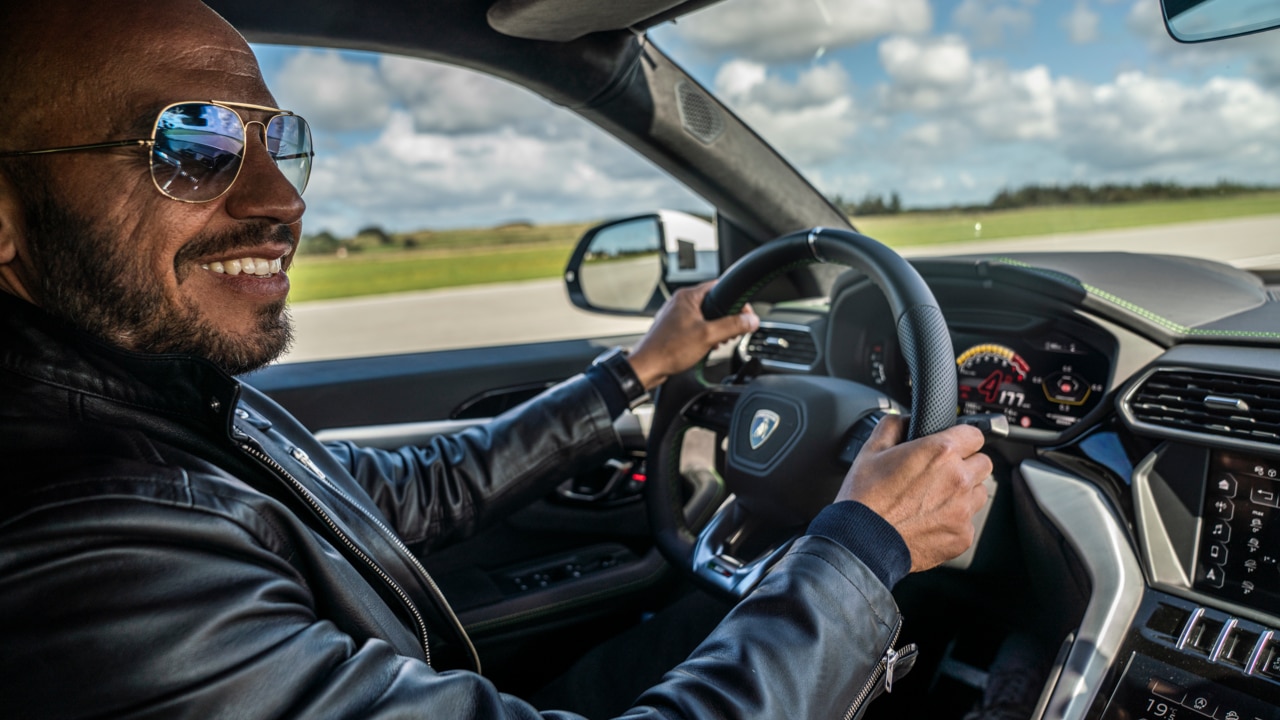 tweet kalk vagt Top Gear Danmark: Flyvende Bentley og Mikkel Kessler, vi ser første afsnit