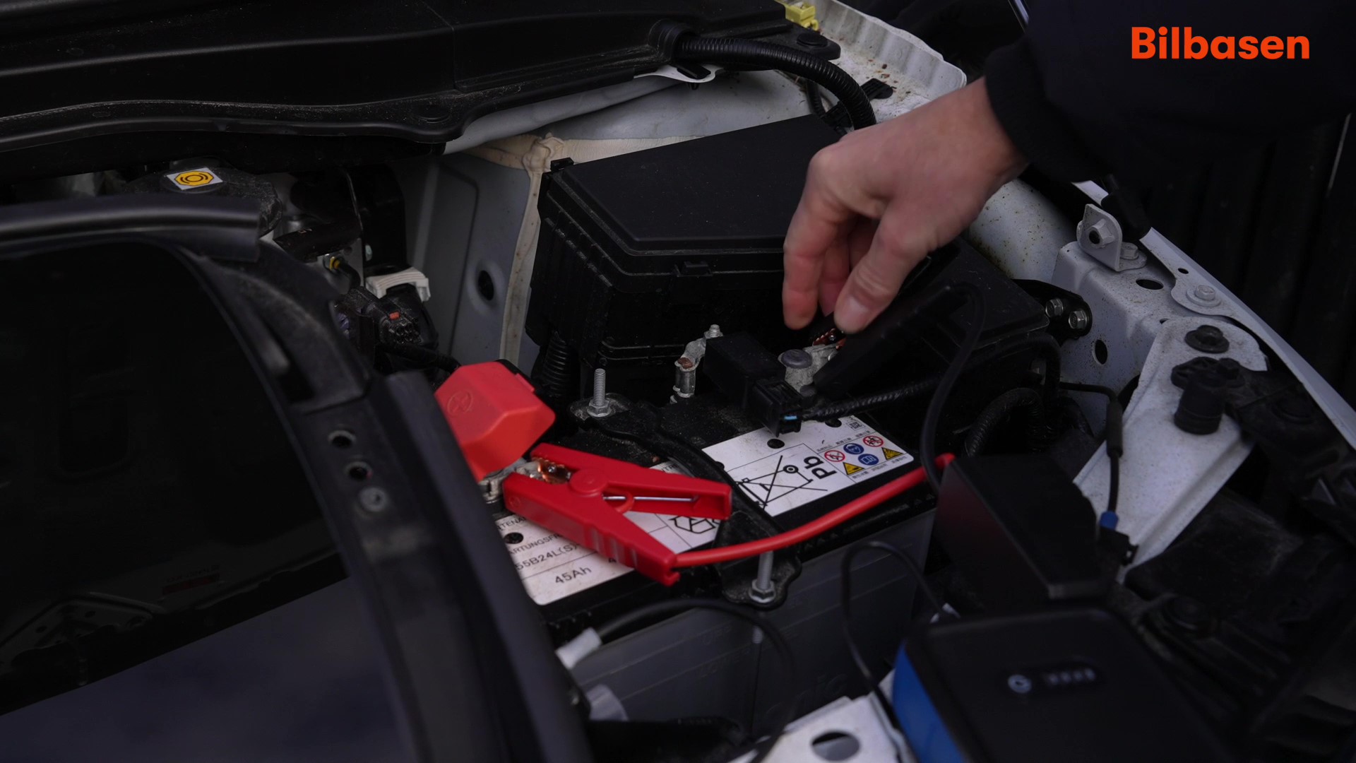 Video: Når elbilens 12-Volt batteri - Bilbasen Blog